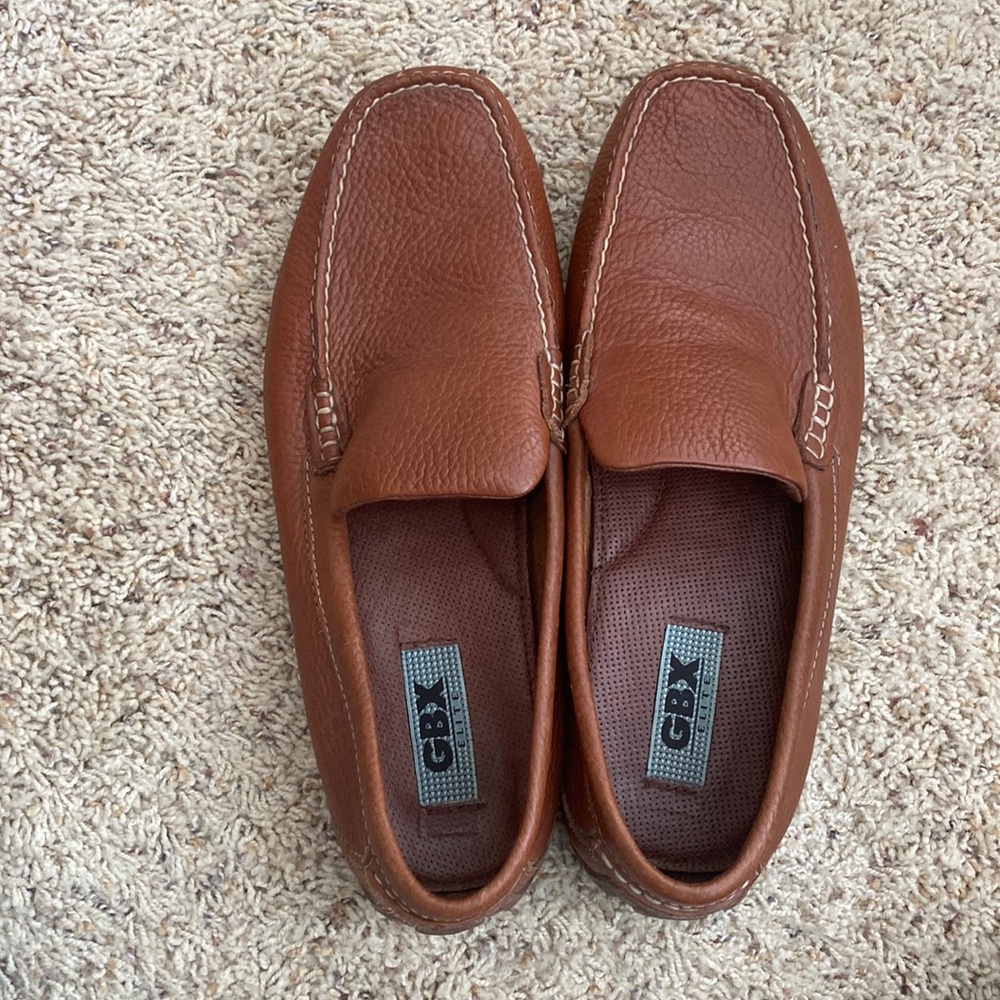 Men’s GBX loafers.
